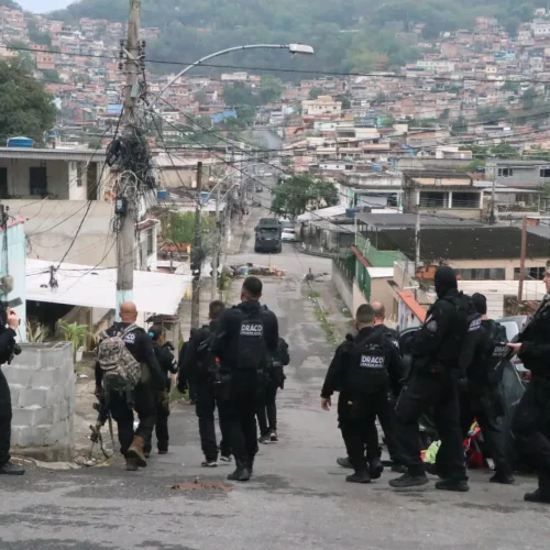 Raquel Sheherazade critica operação no Rio e denuncia execuções em favelas