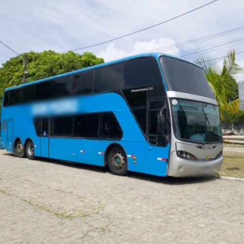 Ônibus clandestino é flagrado em Maceió transportando turistas