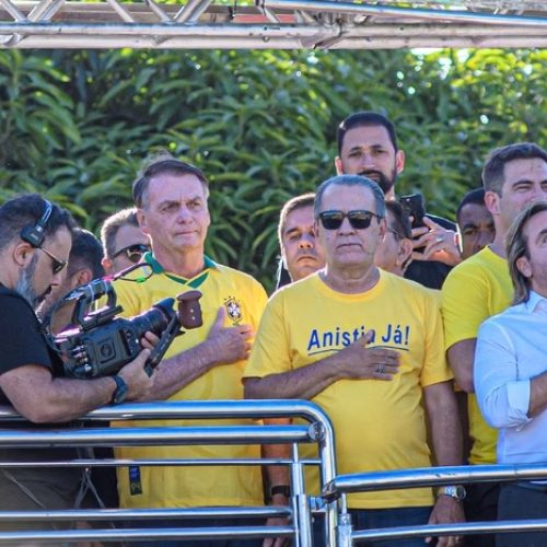 Após tornozeleira imposta por Moraes, bolsonaristas vão às redes e chamam apoiadores às ruas