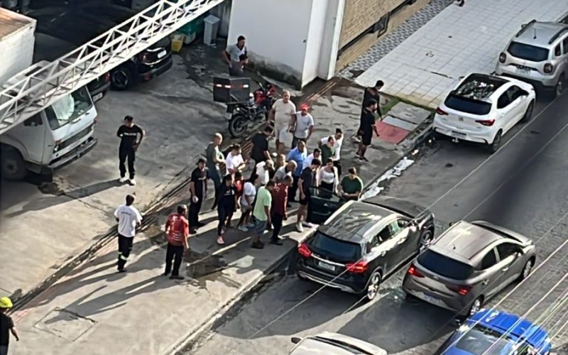 Tarde de terror na Ponta Verde: vítima reage a tentativa de homicídio e troca tiros com criminosos
