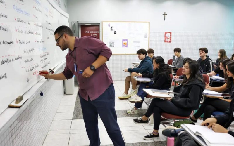 Professores de renome nacional vem a Maceió para aulão gratuito preparatório para o Enem