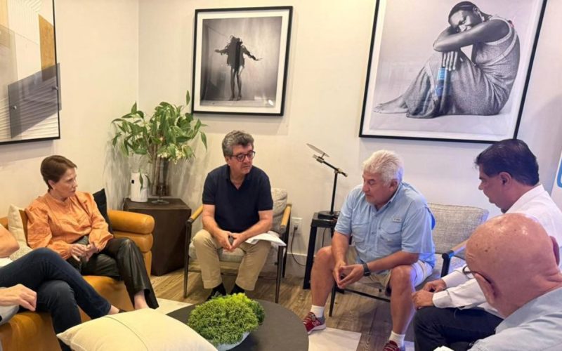 Com alagoano em comitiva, senadores chegam aos Estados Unidos para negociar tarifaço