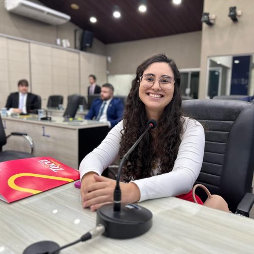 Teca Nelma é homenageada por contribuição às políticas de gênero durante Conferência em Maceió