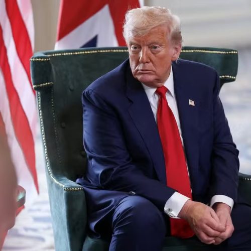 Trump ameaça Putin com guerra econômica e dá 10 dias para fim do conflito