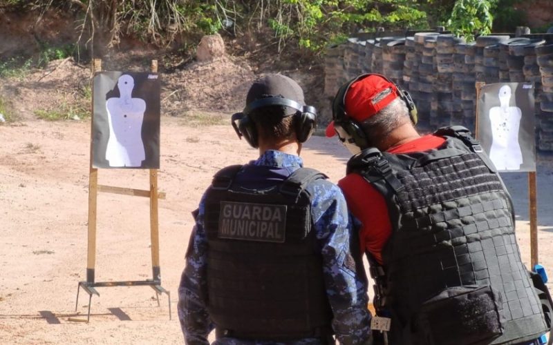 Guarda Municipal de Maceió inicia curso de armamento e tiro com apoio da Polícia Federal