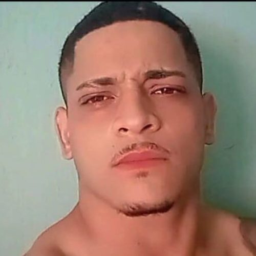 Jovem é morto a tiros em posto de combustíveis em Arapiraca