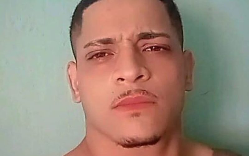 Jovem é morto a tiros em posto de combustíveis em Arapiraca