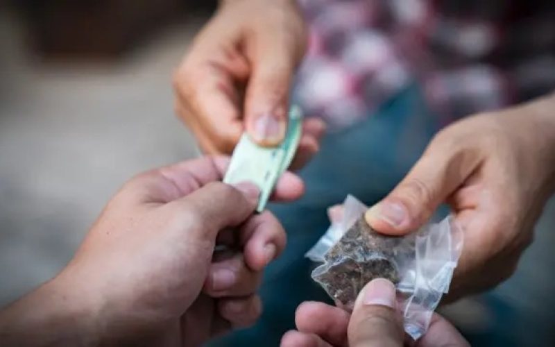 Polícia Militar prende três por tráfico em operações em Maceió e Região Metropolitana