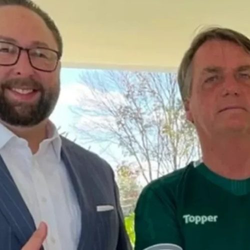 Conselheiro de Trump diz que não vai desistir até Bolsonaro ser libertado