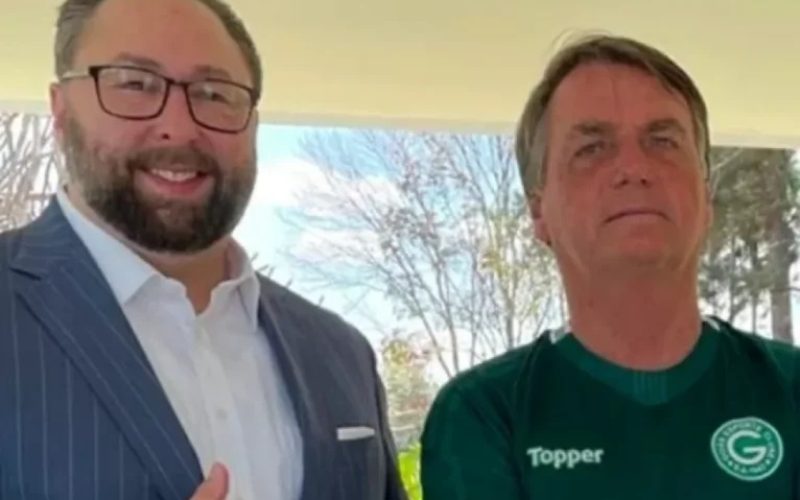 Conselheiro de Trump diz que não vai desistir até Bolsonaro ser libertado