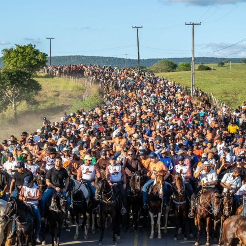 Com mais de 3.500 cavalos, Cavalgada dos Pais é recorde de público e animação em Traipu