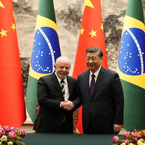 Brasil e China reforçam parceria estratégica em conversa entre Lula e Xi Jinping