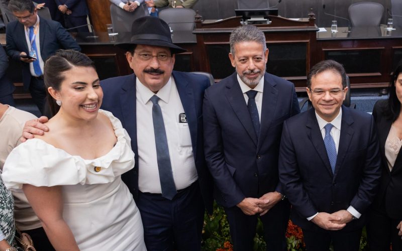 Gilberto Gonçalves prestigia entrega da Comenda Tavares Bastos ao deputado federal Arthur Lira