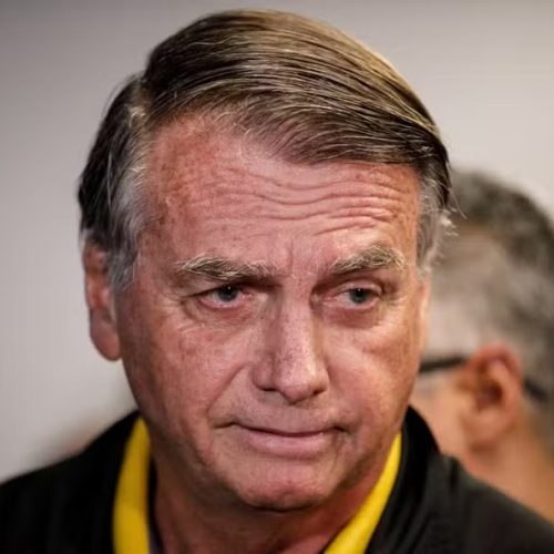 Moraes autoriza que Jair Bolsonaro deixe prisão domiciliar para fazer exames