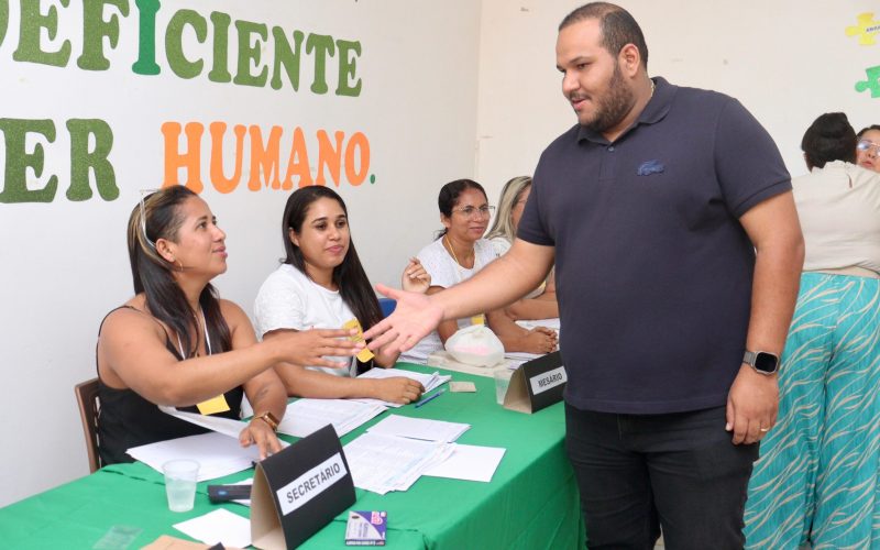 Prefeito Fernando Cavalcante acompanha eleição de novos gestores escolares, em Matriz do Camaragibe