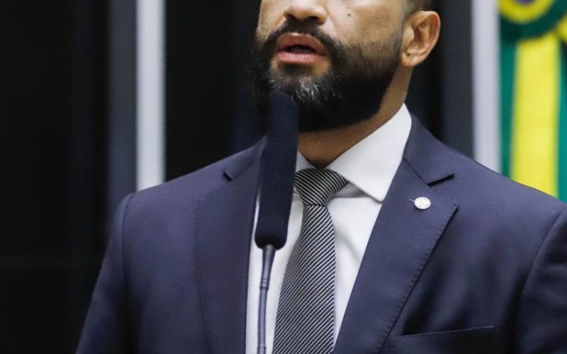 Deputado Fabio Costa aponta perseguição do governo de Paulo Dantas a policiais