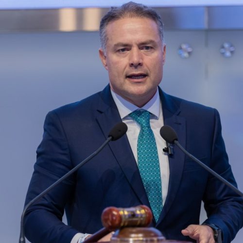 Renan Filho defende fim da obrigatoriedade de autoescolas em comissão da Câmara
