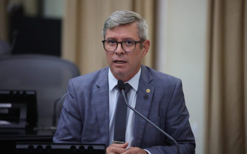Cabo Bebeto cobra posição de deputado do PT após fala racista de Lula e não obtém resposta