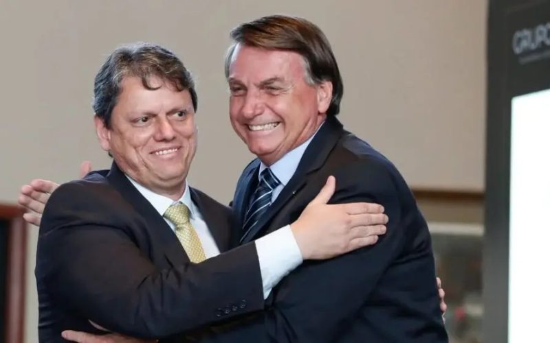 Tarcísio de Freitas afirma que primeiro ato como presidente será conceder indulto a Bolsonaro