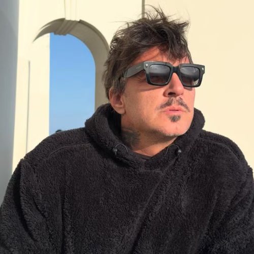 Ex-piloto de Fórmula 1 é preso por receptação de carro de luxo e paga fiança para ser liberado