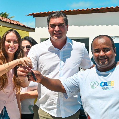Carro oficial deixa gabinete e ganha nova função no atendimento a crianças com deficiência em Maragogi