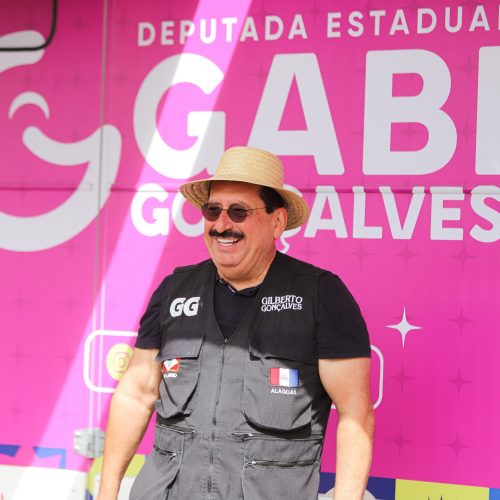 Gilberto Gonçalves participa de Gabinete Itinerante em Rio Largo ao lado da Deputada Gabi Gonçalves