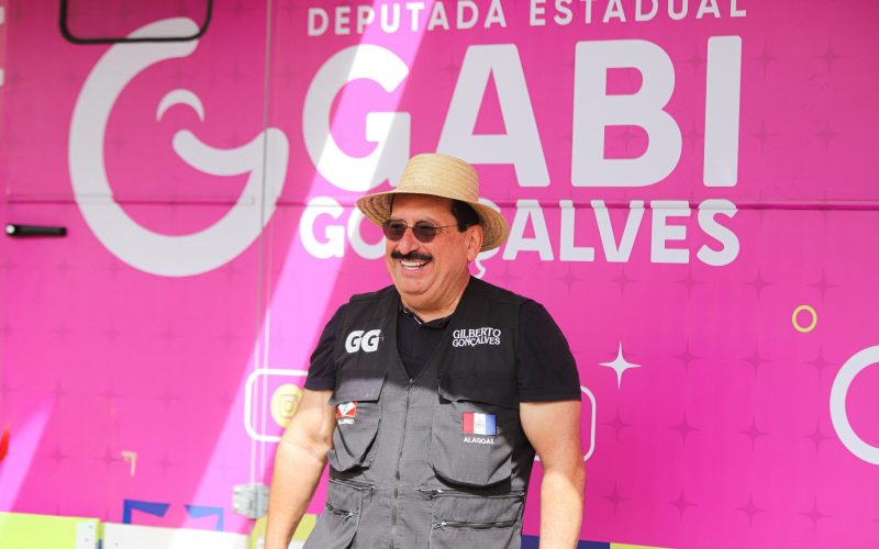 Gilberto Gonçalves participa de Gabinete Itinerante em Rio Largo ao lado da Deputada Gabi Gonçalves