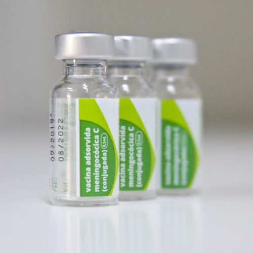 Alagoas registrou 14 casos e 6 óbitos por meningite meningocócica em 2025, situação tem sido acompanhada