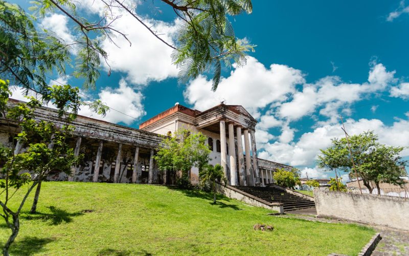 Prefeito Pedro Carlos anuncia reforma e ampliação do Colégio Judith Paiva, patrimônio histórico de Rio Largo