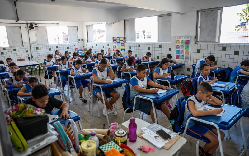 Projeto de Lei no Congresso Nacional deve acabar com promoção de alunos que não obtiveram nota suficiente
