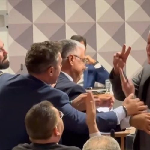 Bate-boca entre Lupi e Van Hattem interrompe depoimento na CPMI do INSS