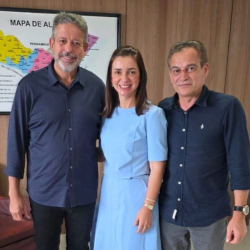 Arthur Lira se reúne com Rita do Araçá e prefeita declara apoio ao parlamentar