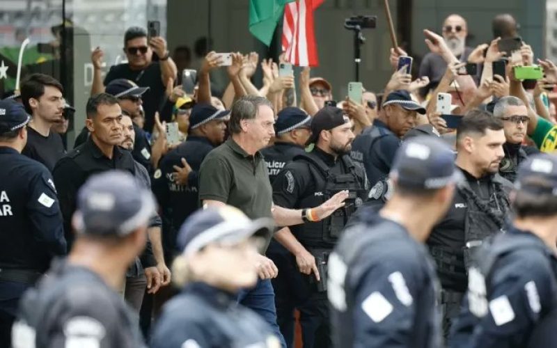 Alexandre de Moraes retira GSI da escolta de Bolsonaro e determina função à PF e Polícia Penal