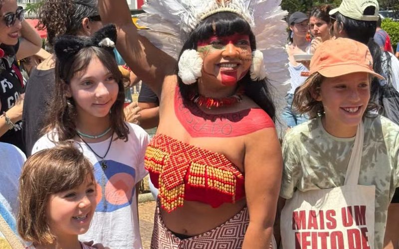 Esquerda ocupa às ruas de Belo Horizonte em protesto contra a PEC da Blindagem