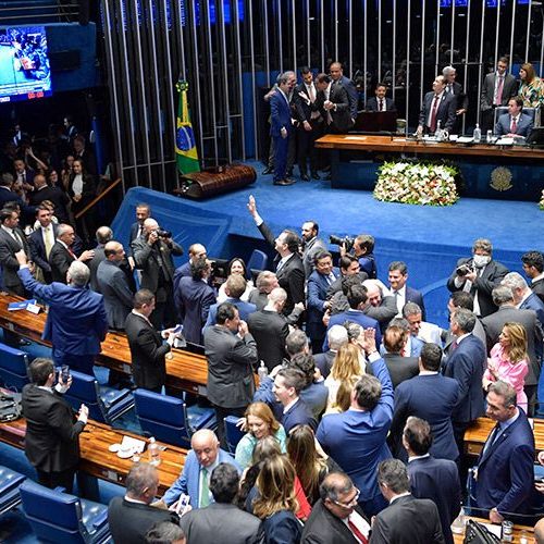 Senado aprova proposta sobre isenção do Imposto de Renda até R$ 5 mil; proposta vai à Câmara