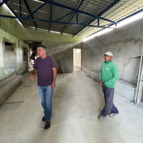 Prefeito de Branquinha acompanha reestruturação de mais uma escola na zona rural