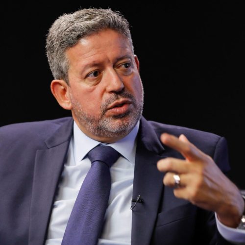 Arthur Lira deixa a Câmara para trás e já age como dono da vaga no Senado