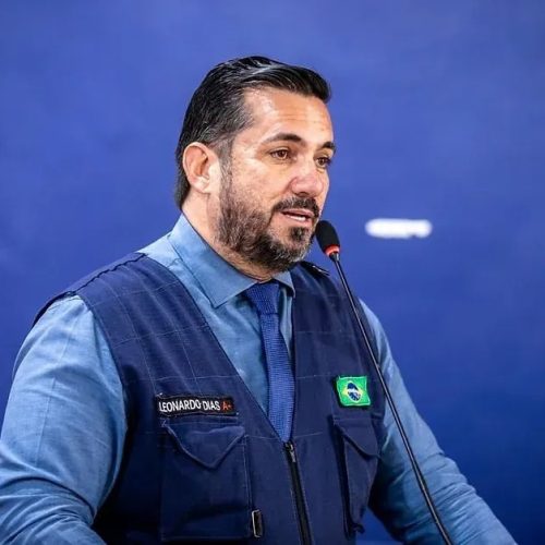 Leonardo Dias aprova lei que garante direito de pessoas com autismo a levar alimentos e utensílios pessoais