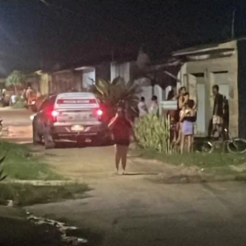 Mulher é morta à tiros na porta de casa, em São Miguel dos Campos