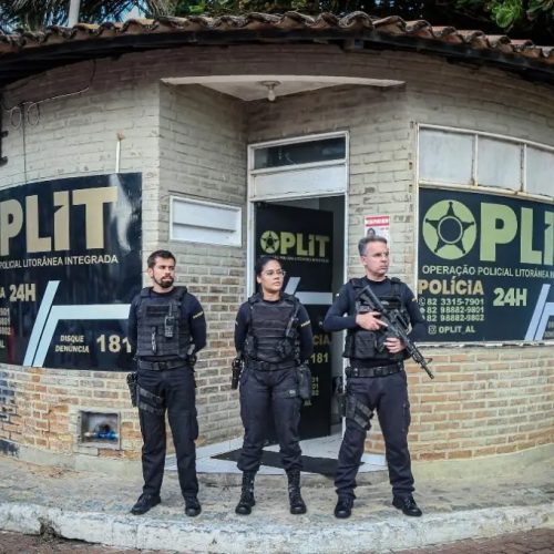 Idoso é preso em flagrante pela Oplit por importunação sexual na praia de Jatiúca, em Maceió