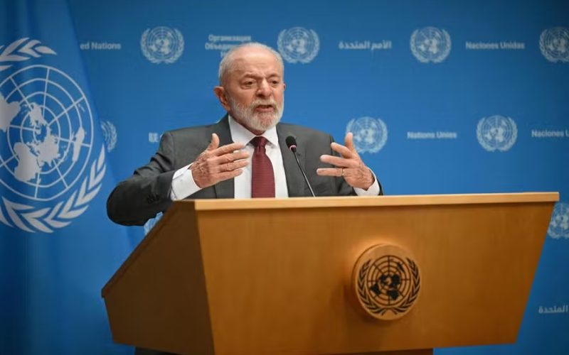 “Oportunidade para restauração das relações amigáveis”, diz Lula após conversa com Trump