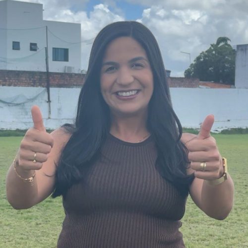 Prefeita Márcia valoriza o esporte e assina ordem de serviço para reforma do Campo do América