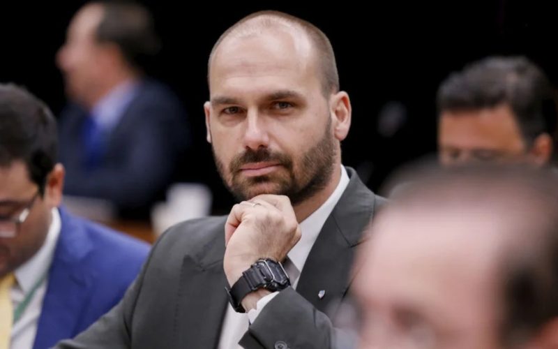 Relator vota para arquivar processo contra Eduardo Bolsonaro no Conselho de Ética