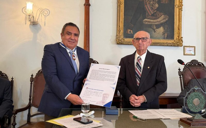 Deputado Inácio Loiola é agraciado com a Comenda Jonas Montenegro do IHGAL