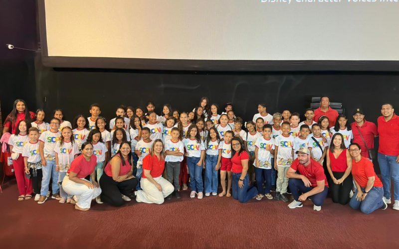 Semana das Crianças: Assistência Social de Branquinha leva grupo ao cinema