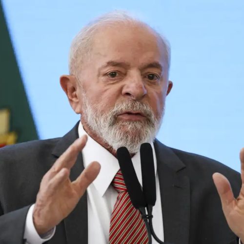 “Se eu tiver do jeito que estou, serei candidato”, diz Lula, que lidera as pesquisas