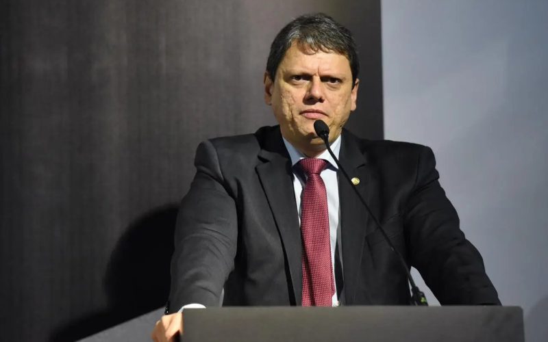 Deputados admitem influência de Tarcísio de Freitas em derrubada de MP do IOF para desgastar PT