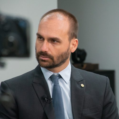 Eduardo Bolsonaro lidera rejeição entre possíveis candidatos à Presidência em 2026, aponta pesquisa