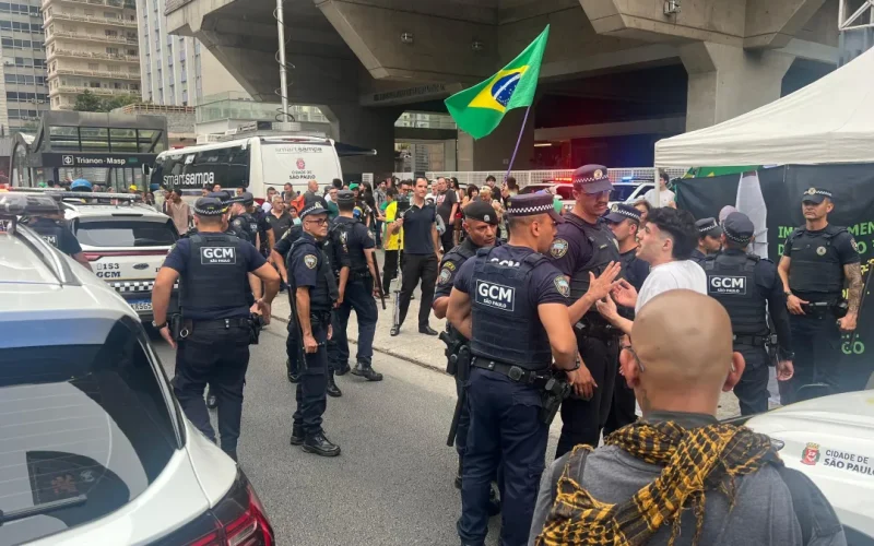 Manifestação pró-anistia termina em confusão e denúncia de homofobia