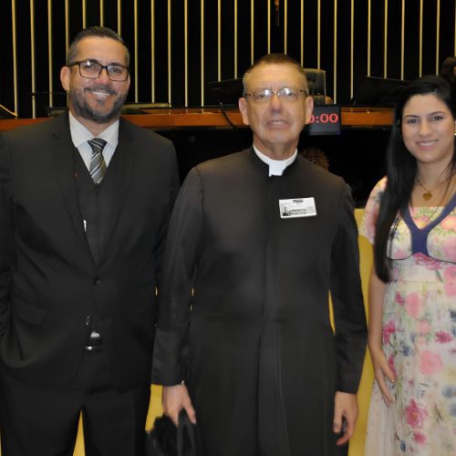 Leonardo Dias participa de Sessão Solene em Homenagem ao Dia do Nascituro, em Brasília